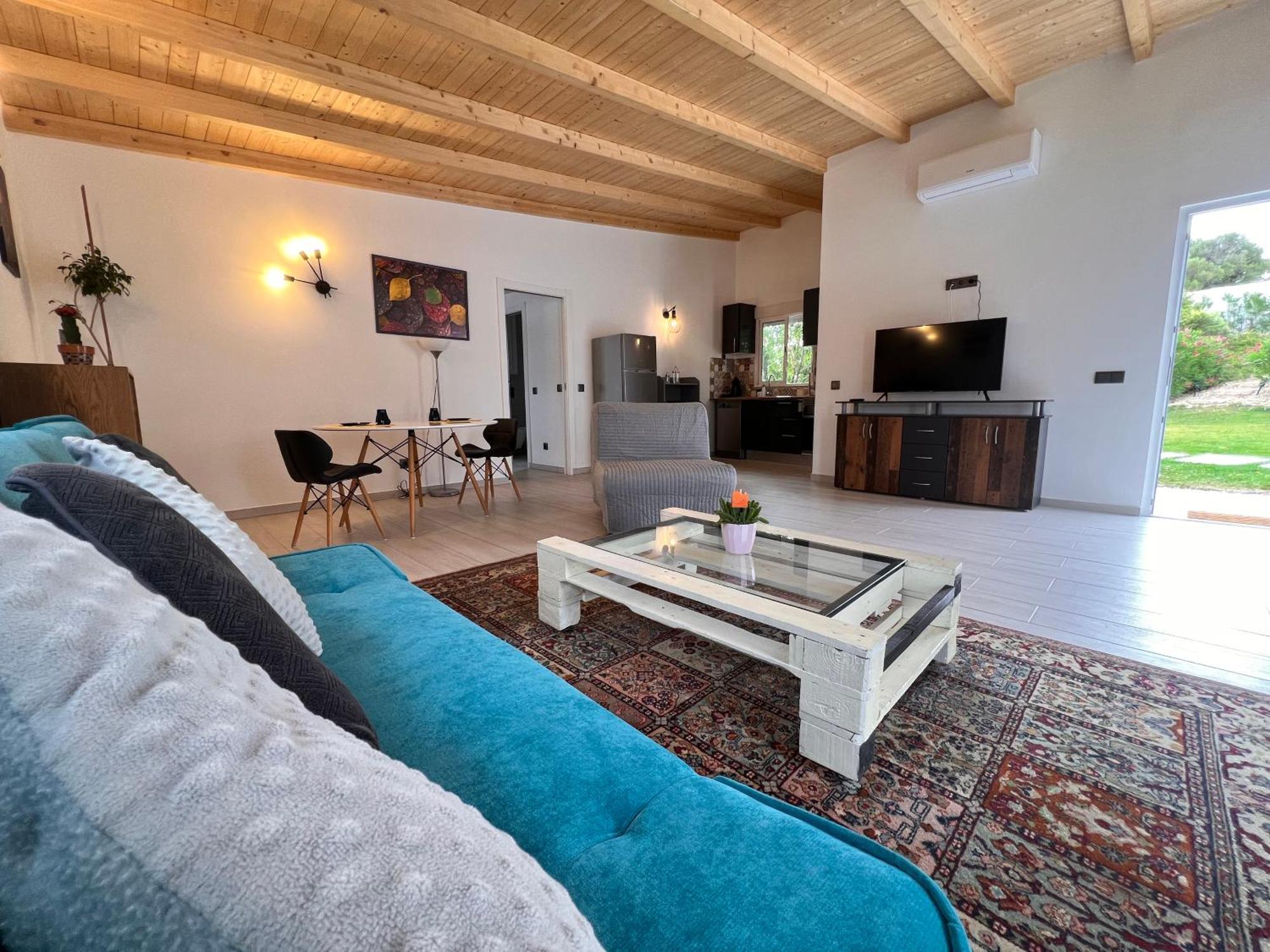 And Bed and breakfast 2*